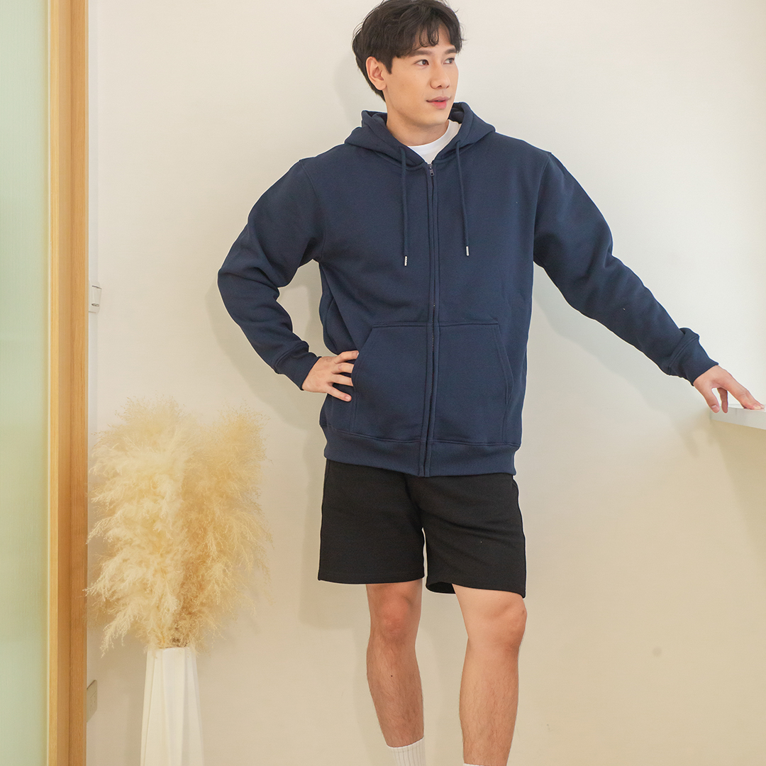 連帽拉鍊外套13